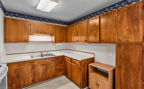 3404 Rolling Rd, High Point, NC 27265 photo 5