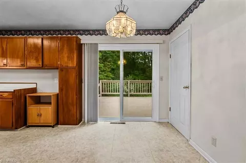 3404 Rolling Rd, High Point, NC 27265 photo 8