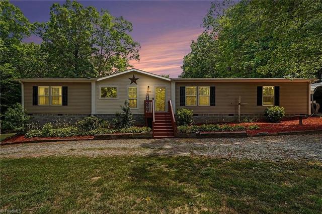 156 Yellow Poplar Ln, Lexington, NC 27295