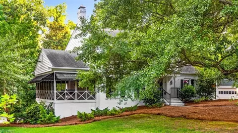 Exterior - 809 Hillcrest Dr, High Point, NC 27262 photo 6 of 6