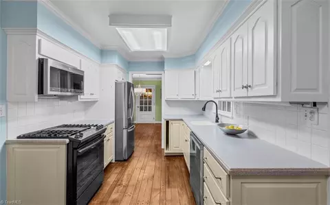 Kitchen - 809 Hillcrest Dr, High Point, NC 27262 photo 2 of 3