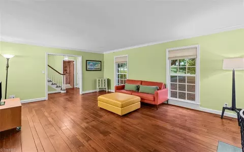 Living - 809 Hillcrest Dr, High Point, NC 27262 photo 3 of 5