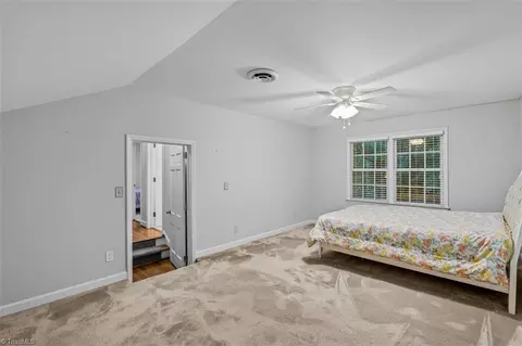 Bedroom - 809 Hillcrest Dr, High Point, NC 27262 photo 5 of 10