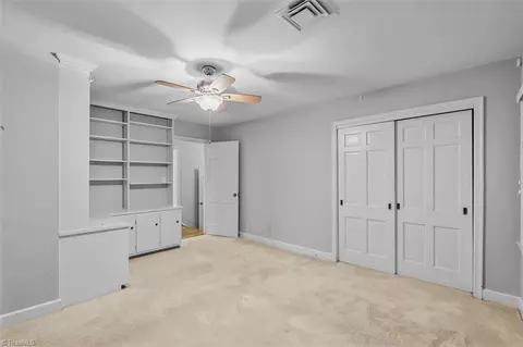 Bedroom - 809 Hillcrest Dr, High Point, NC 27262 photo 9 of 10