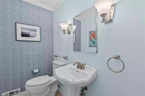 Bath - 809 Hillcrest Dr, High Point, NC 27262 photo 1 of 6