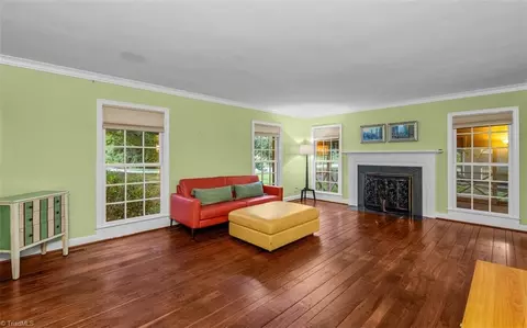 Living - 809 Hillcrest Dr, High Point, NC 27262 photo 1 of 5