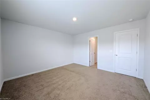 Bedroom - 6953 Quarter Horse Dr, Trinity, NC 27370 photo 6 of 9