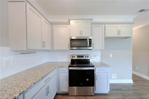 Kitchen - 6953 Quarter Horse Dr, Trinity, NC 27370 photo 2 of 4