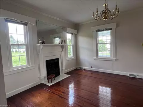 1394 Forrest Dr, Mount Airy, NC 27030 photo 4