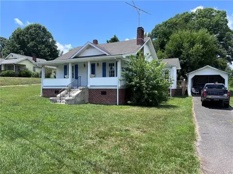 1394 Forrest Dr, Mount Airy, NC 27030 photo 2