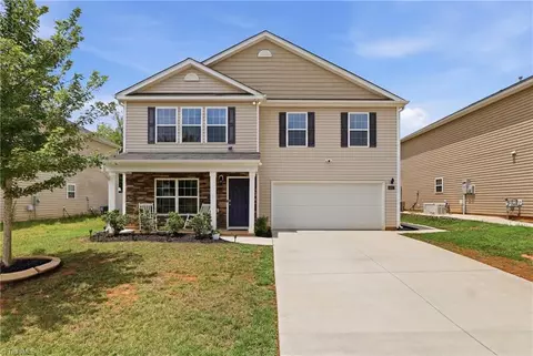 4011 Bobtail Ct, Mcleansville, NC 27301