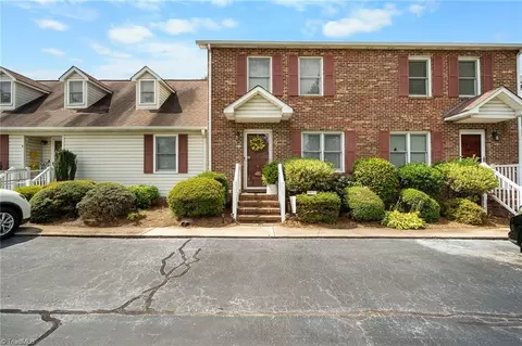 736 Salem St #2, Thomasville, NC 27360