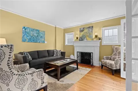 Living - 87 Hillcrest Dr, High Point, NC 27262 photo 1 of 3