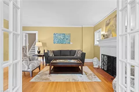 Entry Way - 87 Hillcrest Dr, High Point, NC 27262 photo 2 of 7