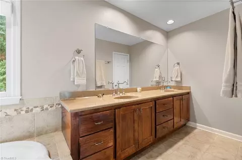 Bath - 7049 Orchard Path Dr, Clemmons, NC 27012 photo 2 of 4