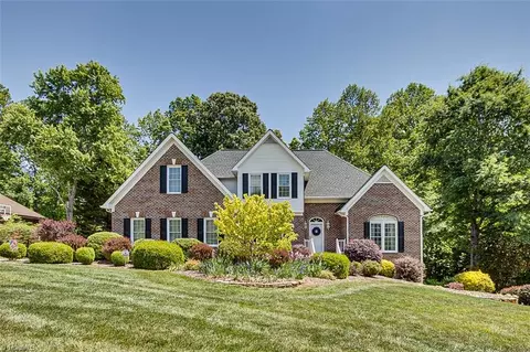 827 Anns Ct, Asheboro, NC 27205