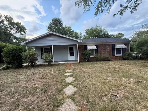 1 Preyer Ct, Greensboro, NC 27405