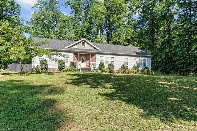 6324 Garden Ct, Pleasant Garden, NC 27313