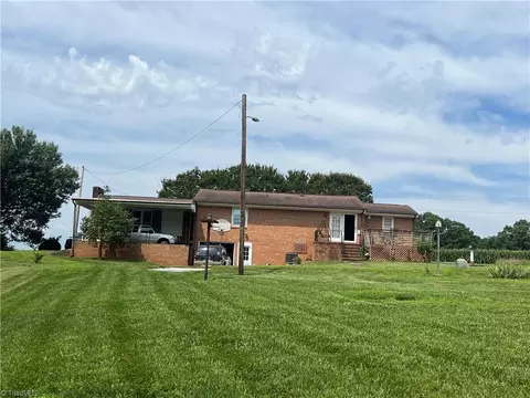 455 Cave Rd, Dobson, NC 27017 photo 3