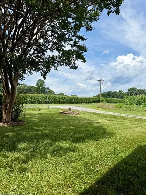 455 Cave Rd, Dobson, NC 27017 photo 9