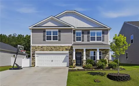 769 Tobacco Rd, Lexington, NC 27295