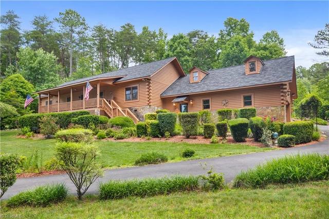 214 Harbor Ridge Dr, Connelly Springs, NC 28612