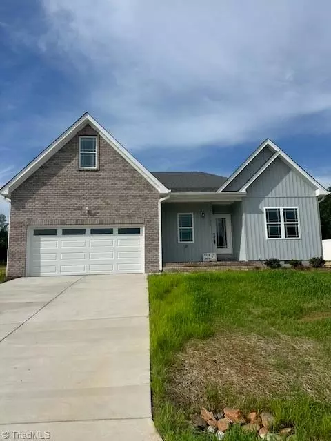 1133 Timber Hill Dr, Rural Hall, NC 27045