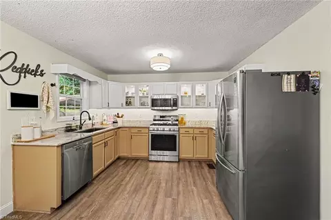 4243 Hunters Run, Trinity, NC 27370 photo 9