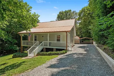 4243 Hunters Run, Trinity, NC 27370 photo 1