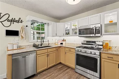 4243 Hunters Run, Trinity, NC 27370 photo 10