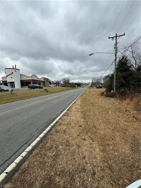 349 King St, King, NC 27021 photo 18