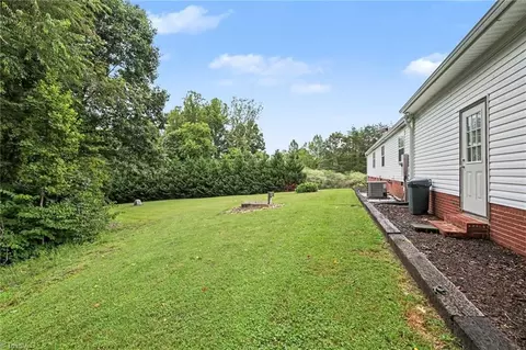 2298 Ray Loop Rd, Westfield, NC 27053 photo 18