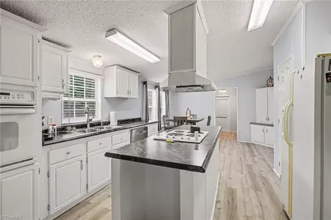 2298 Ray Loop Rd, Westfield, NC 27053 photo 9