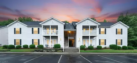 5805 Battery Dr #2D, Greensboro, NC 27409