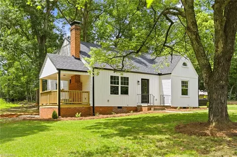 3734 Lee St, Greensboro, NC 27406