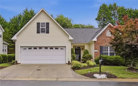 139 Brooks Landing Dr, Winston Salem, NC 27106