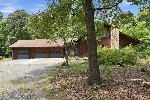 5132 Watchtower Rd, Julian, NC 27283