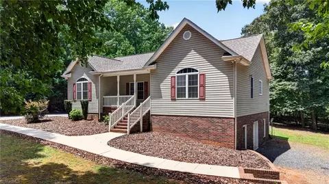 3357 Marathon Dr, Asheboro, NC 27205