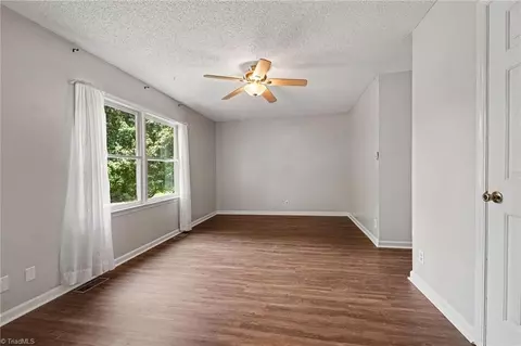 Living - 4096 Hoover Hill Rd, Trinity, NC 27370 photo 4 of 4