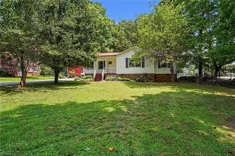 Exterior - 4096 Hoover Hill Rd, Trinity, NC 27370 photo 4 of 8