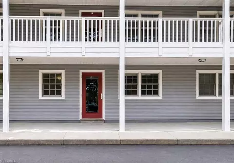 2890 Carriage Dr #B, Winston Salem, NC 27106