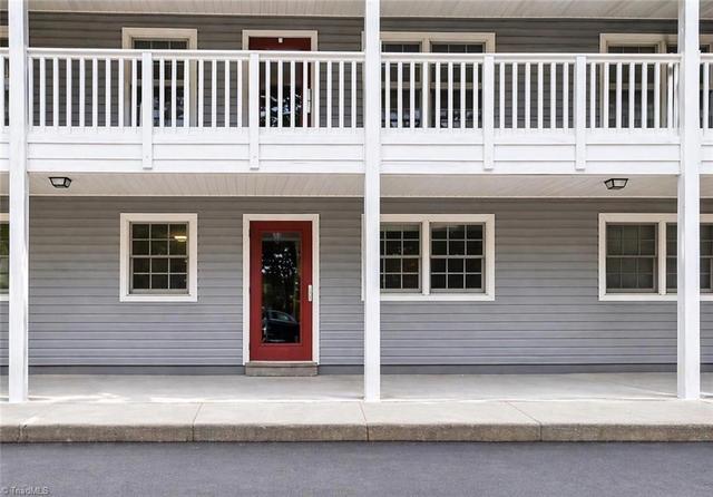 2890 Carriage Dr #B, Winston Salem, NC 27106