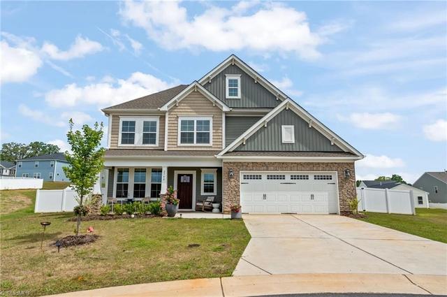 2740 Clear Lake Ct, Winston Salem, NC 27106