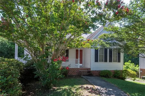 175 Millers Crossing Ct, Winston Salem, NC 27103
