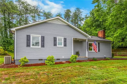 945 Rhine Rd, Germanton, NC 27019 photo 3