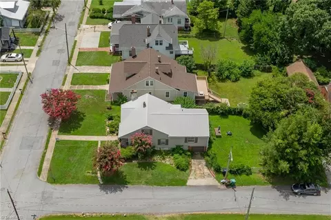 View/Area - 813 Carrick St, High Point, NC 27262 photo 6 of 12