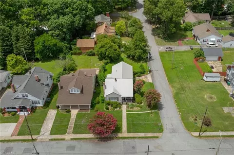 View/Area - 813 Carrick St, High Point, NC 27262 photo 2 of 12