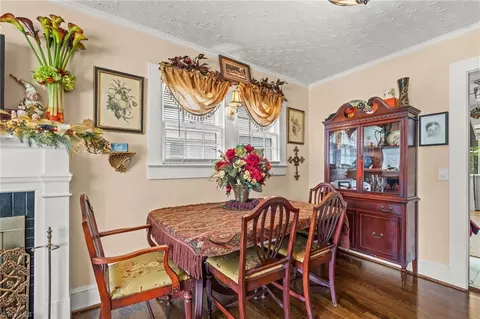 Dining - 813 Carrick St, High Point, NC 27262 photo 1 of 1