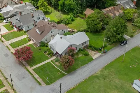 View/Area - 813 Carrick St, High Point, NC 27262 photo 1 of 12