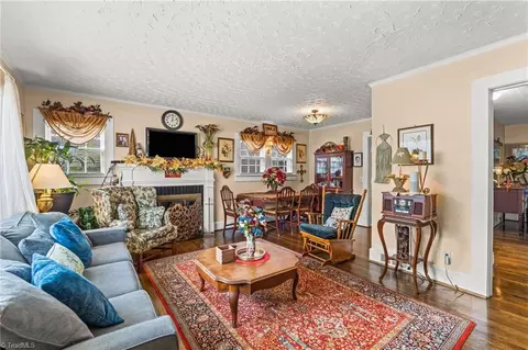 Living - 813 Carrick St, High Point, NC 27262 photo 1 of 5